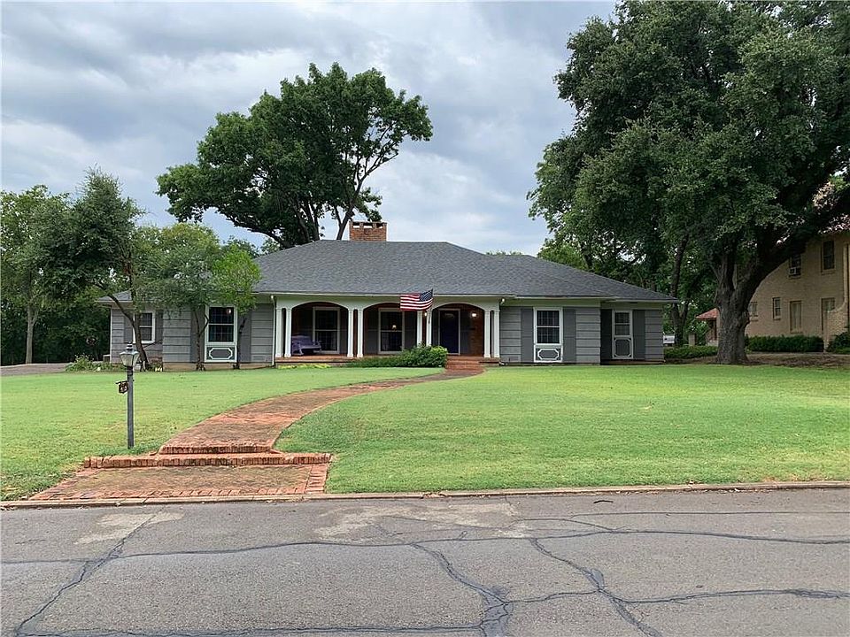 1st image of 413 Corsicana St
