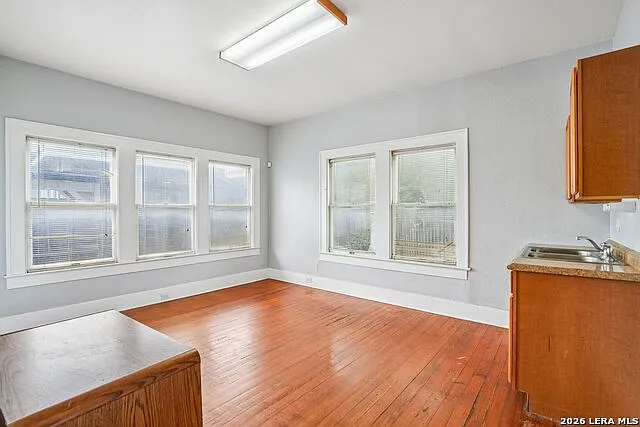 821 E Quincy St — Photo 8