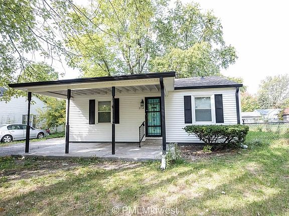 3rd image of 3714 N Hartman Dr