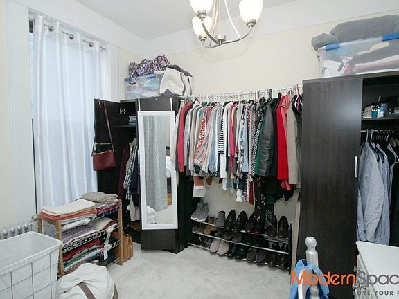 5th image of 3135 30th St #2G