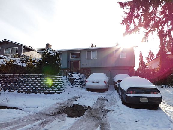 2nd image of 2212 E 67th St #66