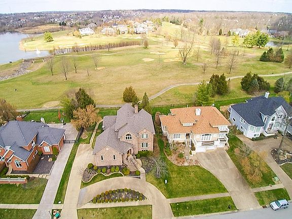 Situated on the 1st Hole