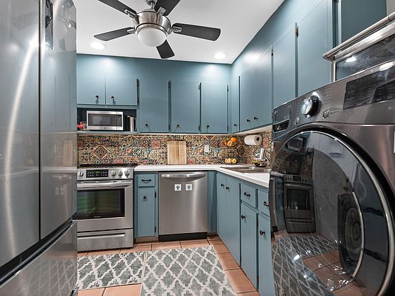 5th image of 2181 NE 67th St APT 610