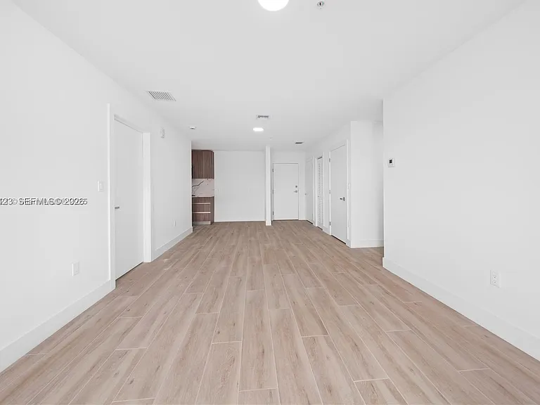 32 NW 14th Ave #3 — Photo 20