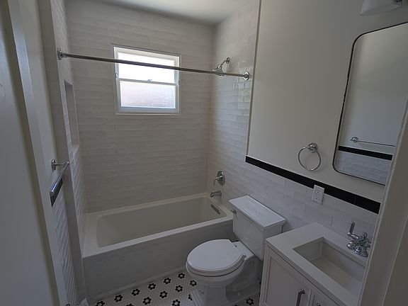 5th image of 1310 Kellam Ave #1310
