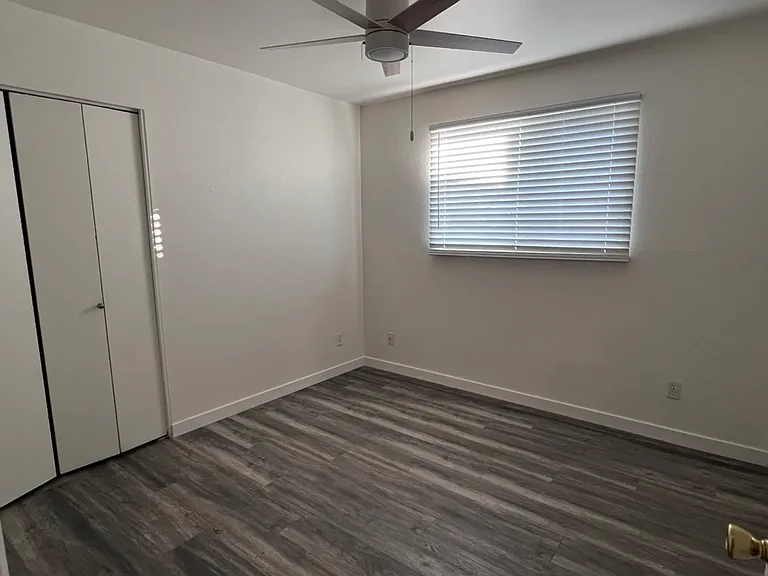 1322 E Broadmor Dr — Photo 13