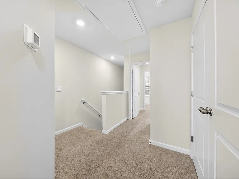1175 Evelynnview Ln — Photo 18