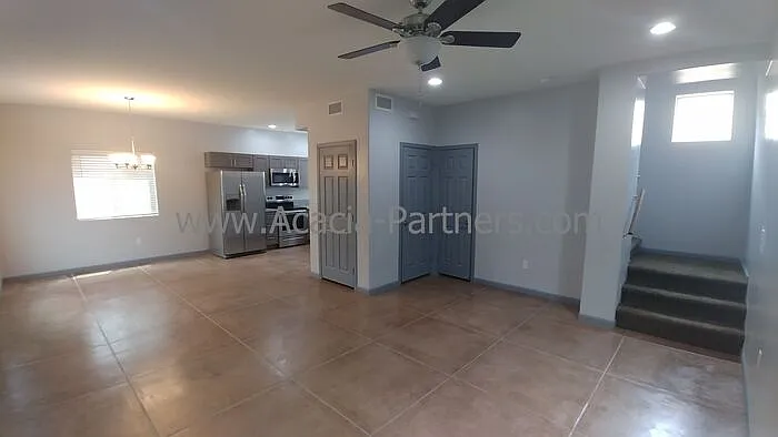 2 bed, 2.5 bath, 1232 sqft, $1,650 — Photo 4