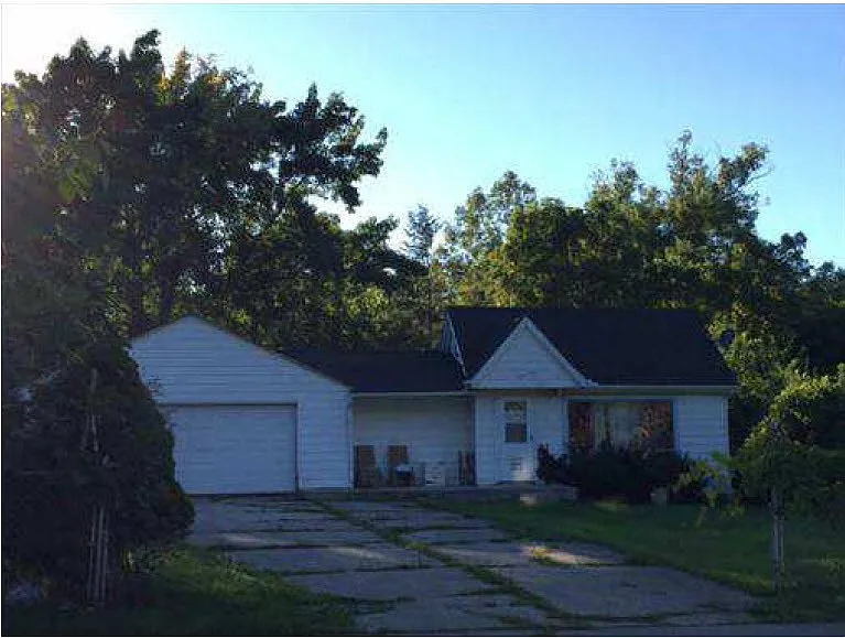 41 N Midland Dr photo 1