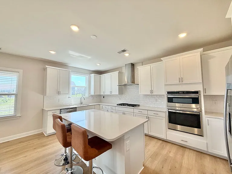 113 Hiddenite Pl — Photo 3
