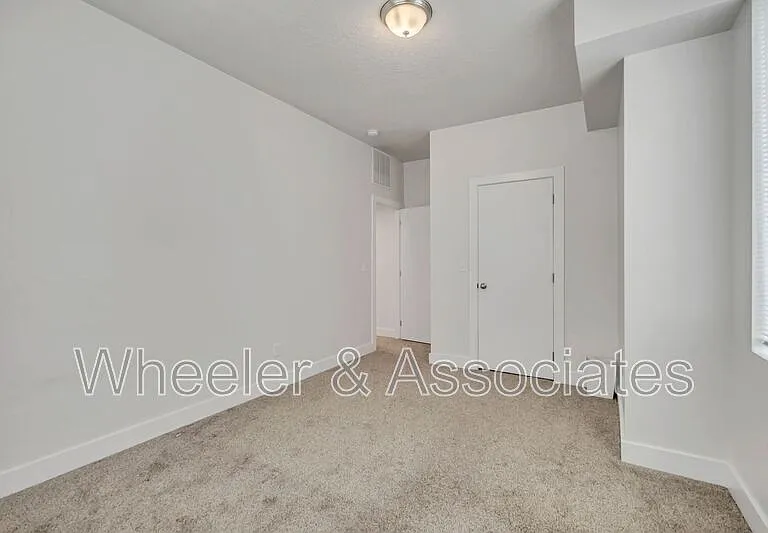 3586 S Xenon Dr — Photo 17