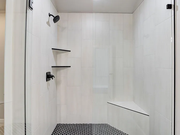 1811 Hollow Crest Ct — Photo 28
