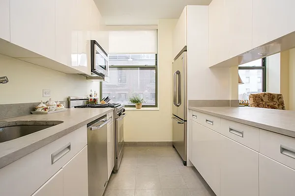 Rented by Veracity NYC LLC | media 17