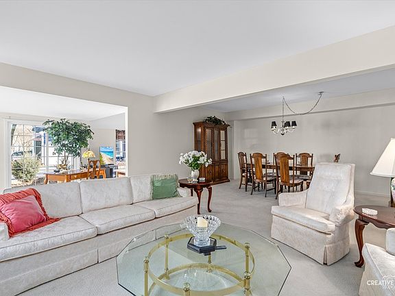4th image of 75 Whittington Crse