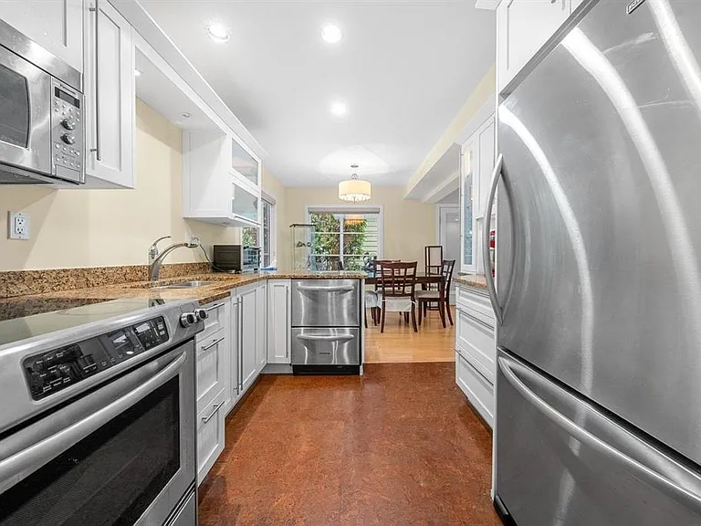 3990 Delbrook Ave — Photo 6