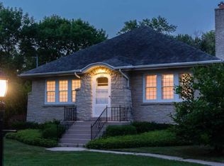 317 E Green Tree Rd, Fox Pt, WI 53217