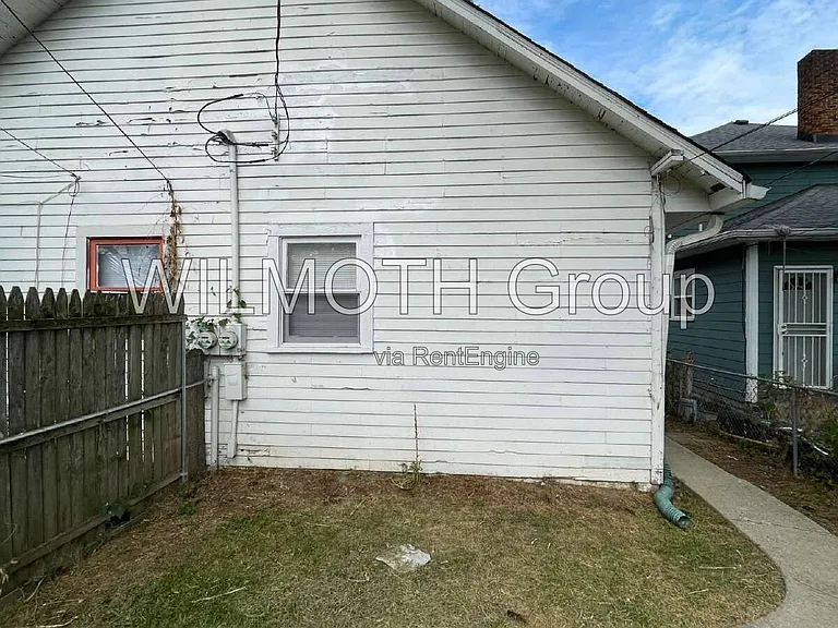 47 N Ewing St — Photo 15