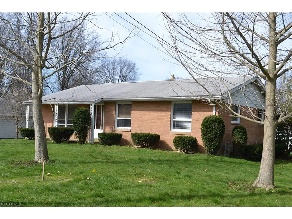 1848 Chatam St photo 1