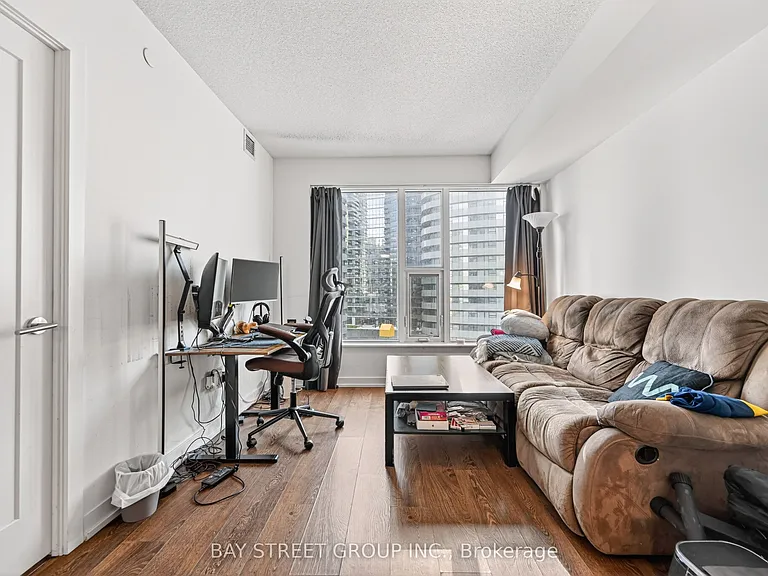10 York St #1002 — Photo 15
