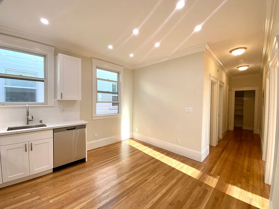 650 Masonic Ave #12