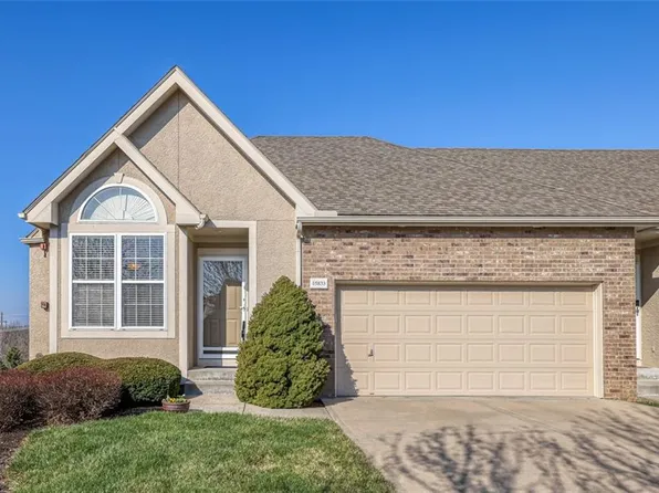 15833 W 61st Ter, Shawnee, KS 66217