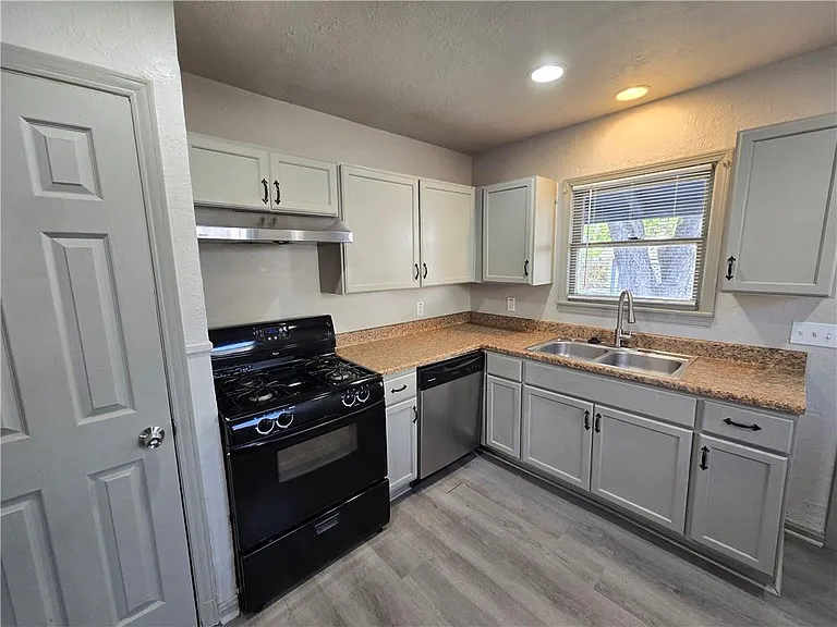 4813 Cheryl Dr — Photo 6