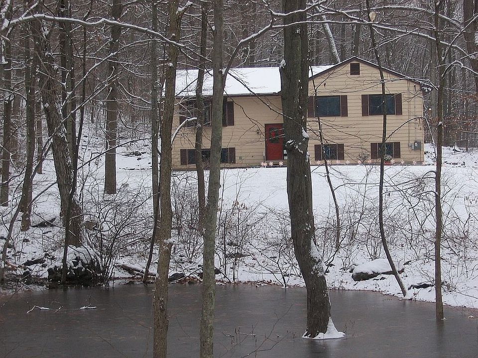 537 North Georges Hill