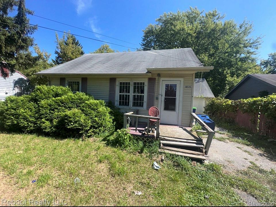 1st image of 1815 Mack Rd