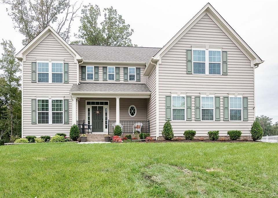 1st image of 10112 Meadow Pond Dr