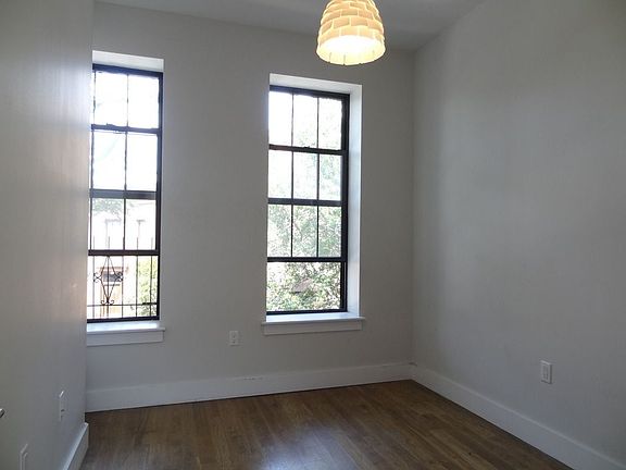 5th image of 314 Van Buren St #2B