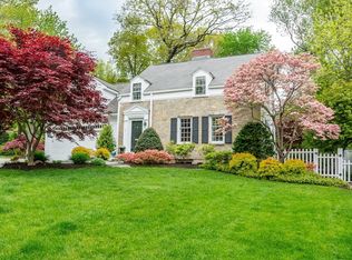 4 Carver Rd, Wellesley, MA 02481