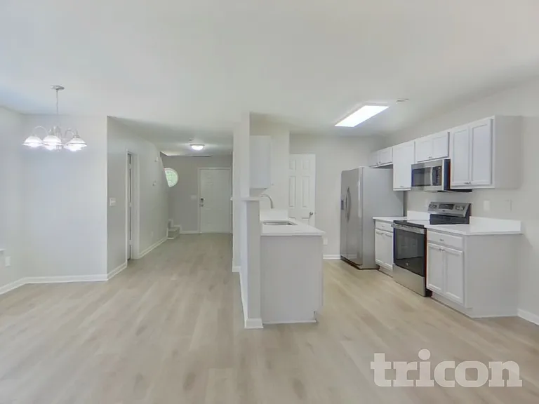 8743 Sharonbrook Dr — Photo 5