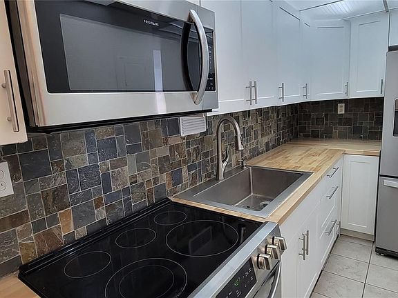 4th image of 1000 West Ave APT 901