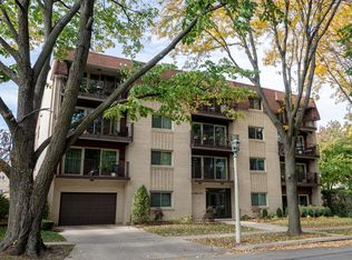 339 Home Ave APT 1A, Oak Park, IL 60302