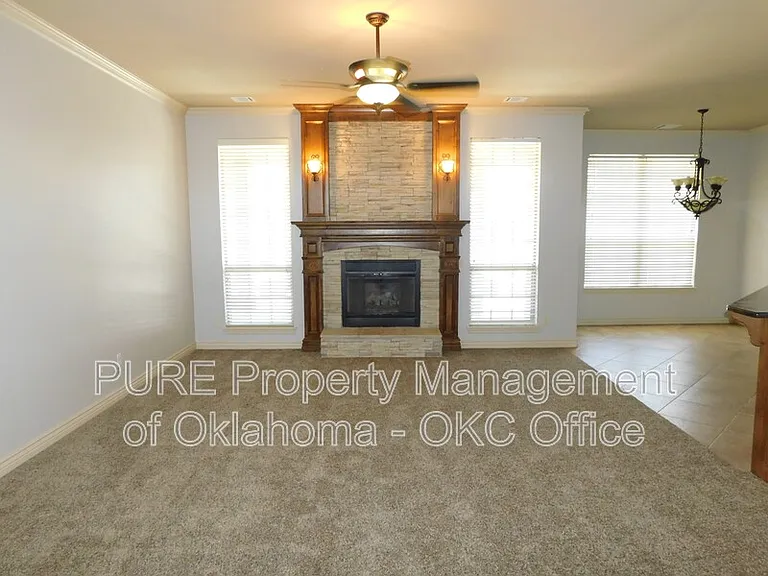 1100 Kelsi Dr — Photo 4
