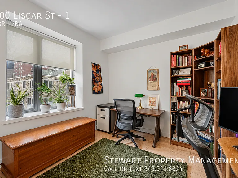 300 Lisgar St #1 — Photo 4