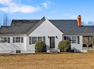 8215 Hinshaw Shop Rd, Liberty, NC 27298