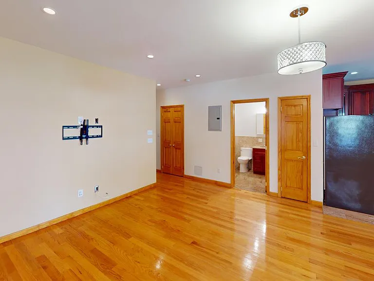 400 E 78th St #10 — Photo 30