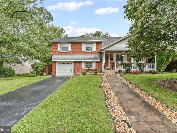 107 Cambridge Rd, Brookhaven, PA 19015