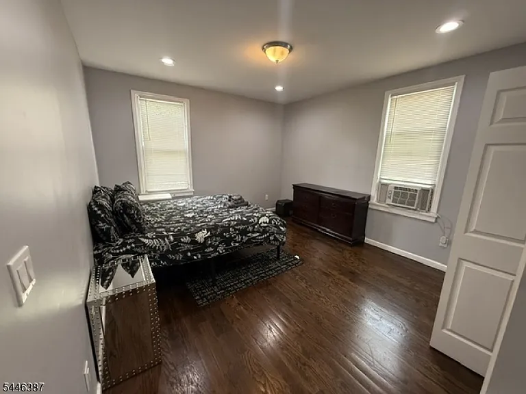 208 Laurel Ave — Photo 11