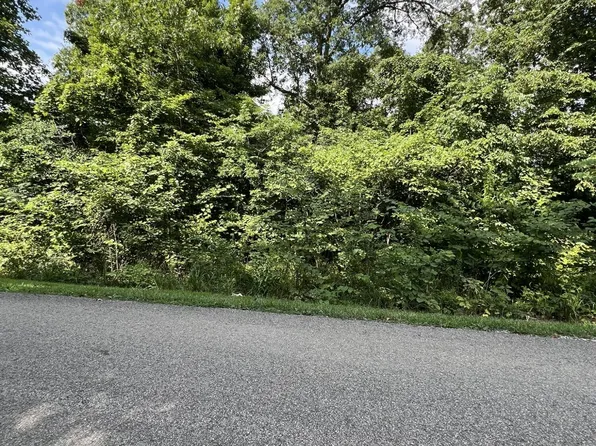 802 Stone Hill Rd, Mammoth Cave, KY 42259