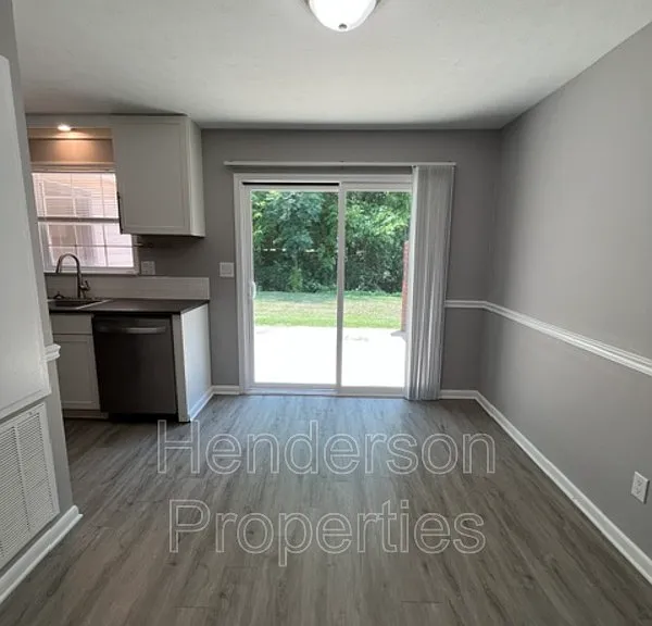 1343 N 6th St — Photo 3
