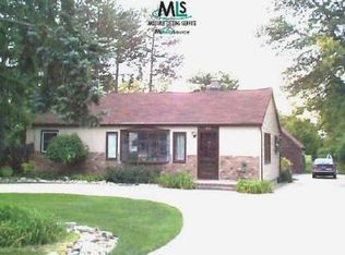 1409 Minnesota Dr, Troy, MI