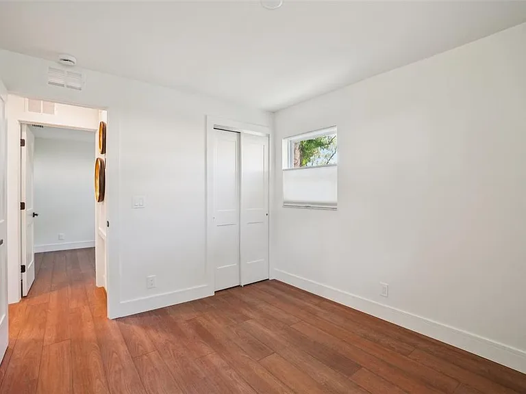 3123 W La Salle St — Photo 31