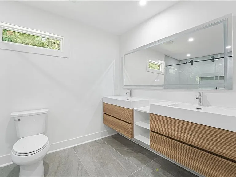 2353 Clarissa Dr NW — Photo 32