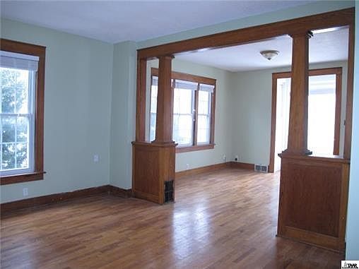 4th image of 319 Spruce St