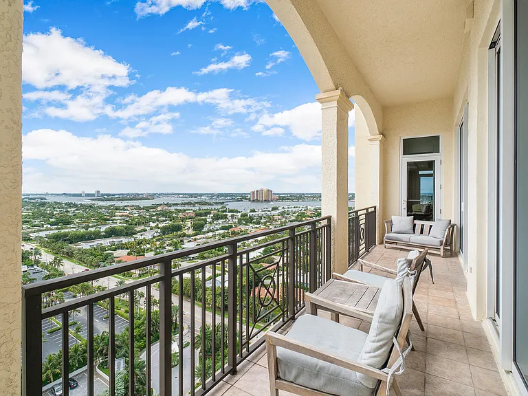 3800 N Ocean Dr — Photo 50