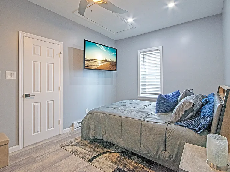 213 E 25th Ave #2 — Photo 9