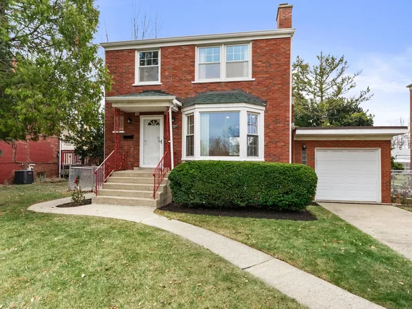 1127 Manchester Ave, Westchester, IL 60154