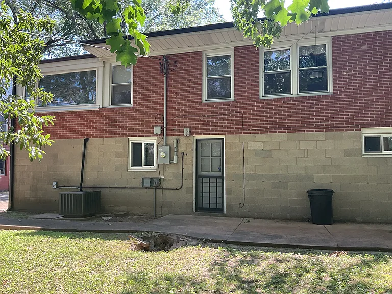 1116 E Parkedge Ln — Photo 10